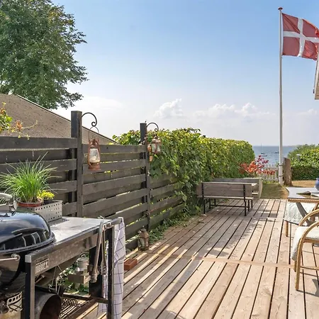 Daike - 25m From The Sea By Interhome